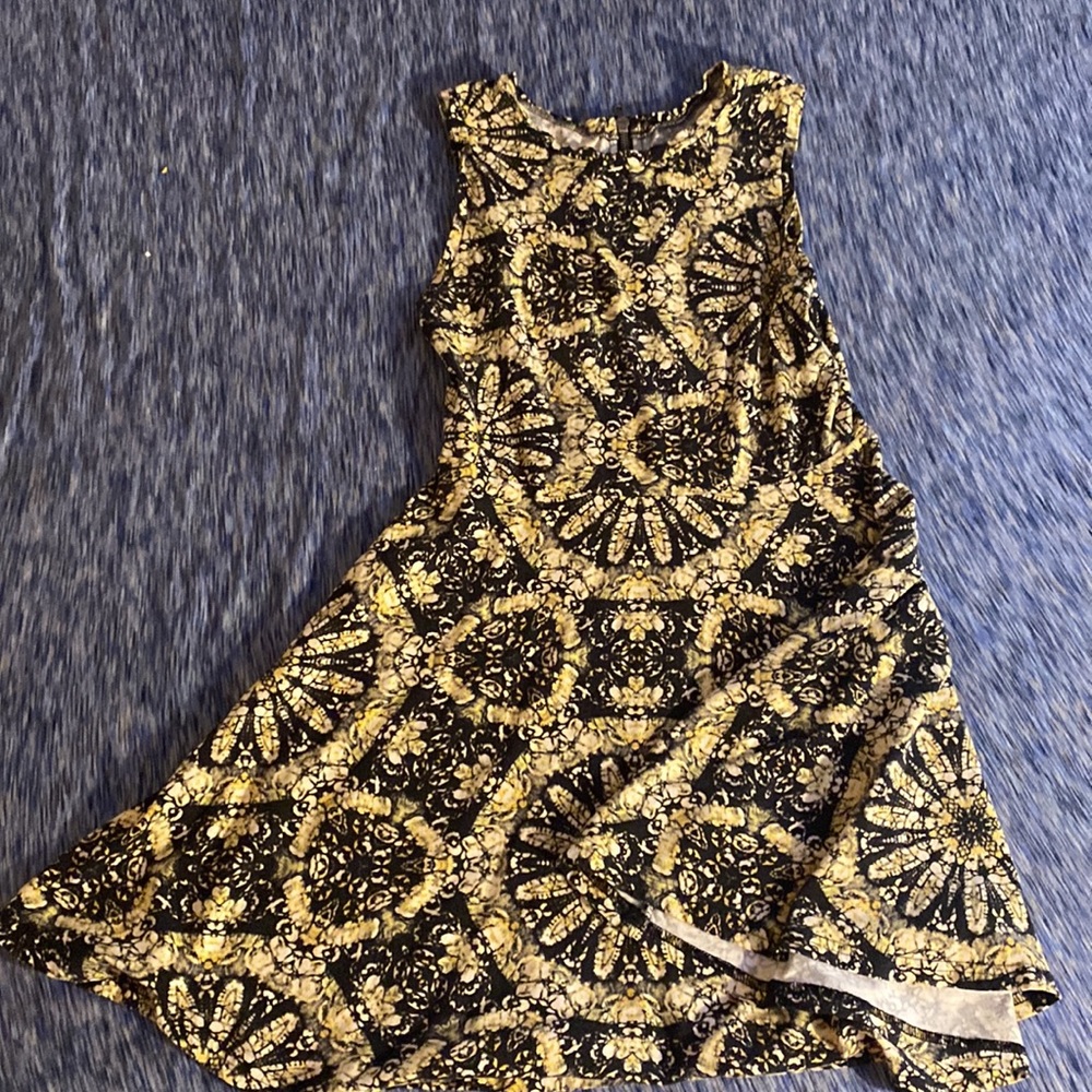 Vans skater dress. Yellow black and white floral pattern. Size M.